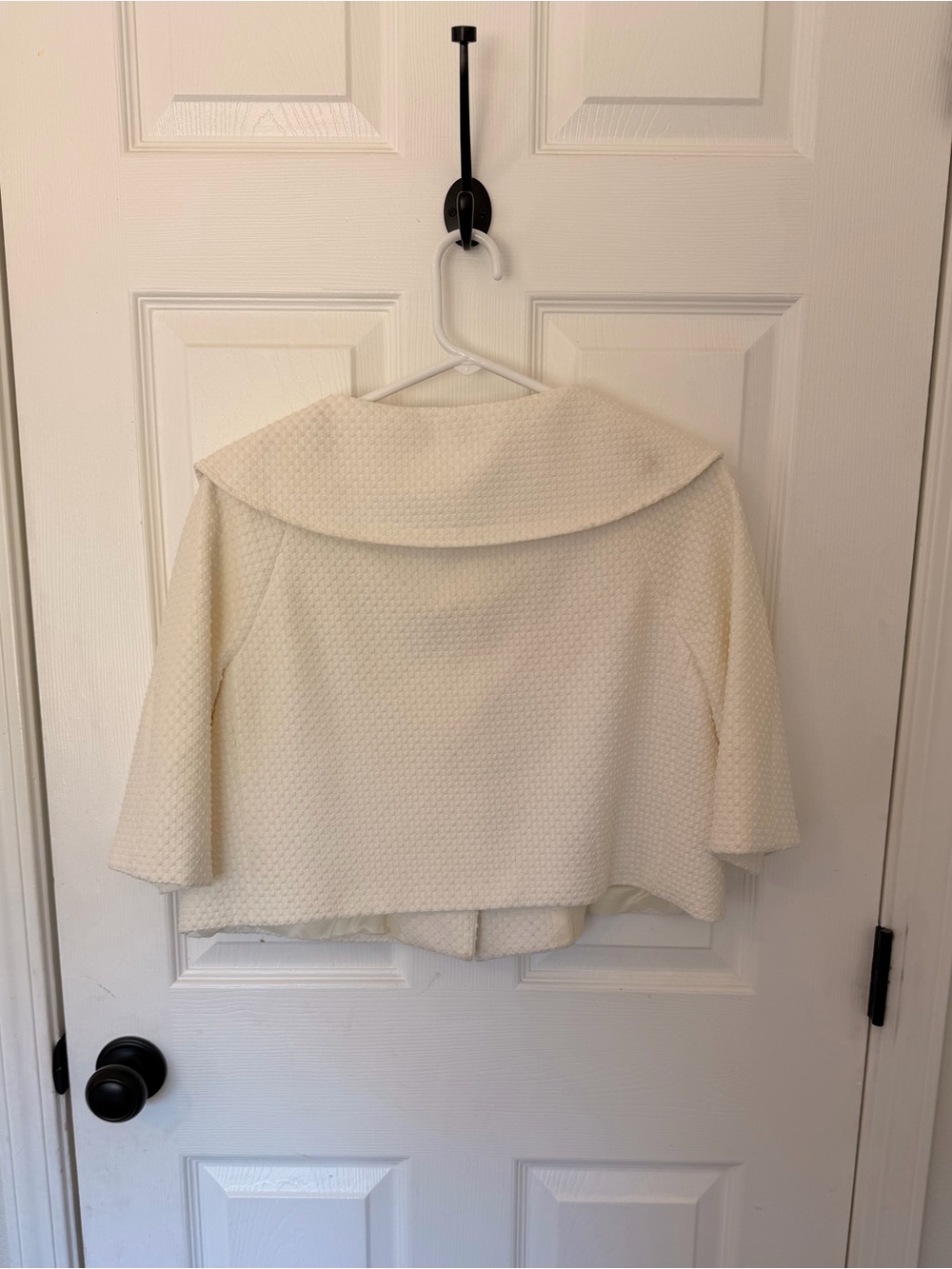 Maggy London Cream Textured Cropped Blazer with Black Buttons - Picture 2 of 4